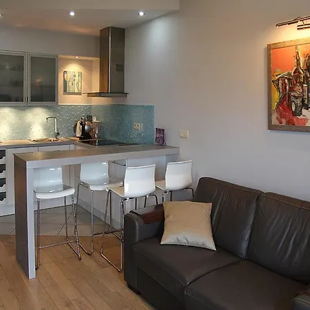Apartment Mistral Puck